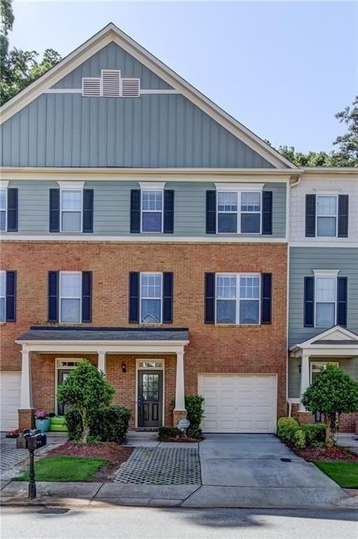 1754 Oakbrook Ln Nw - Photo 2 of 44