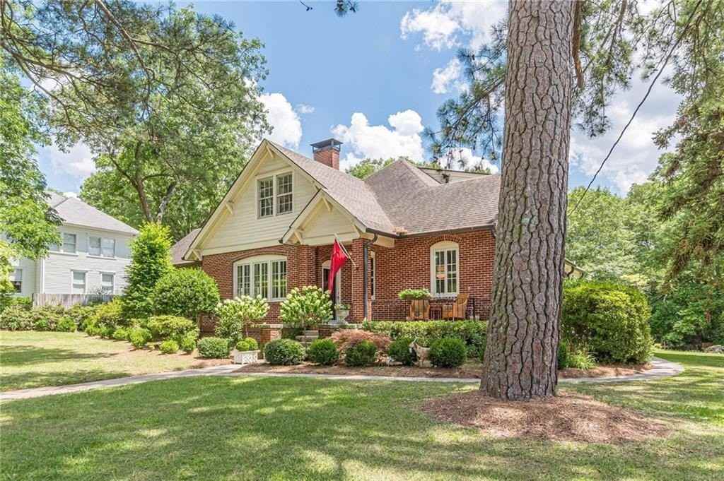 1878A Cambridge Ave - Photo 3 of 50