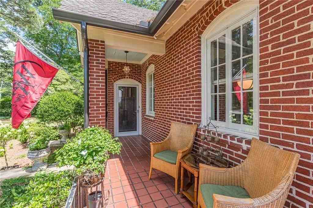 1878A Cambridge Ave - Photo 5 of 50