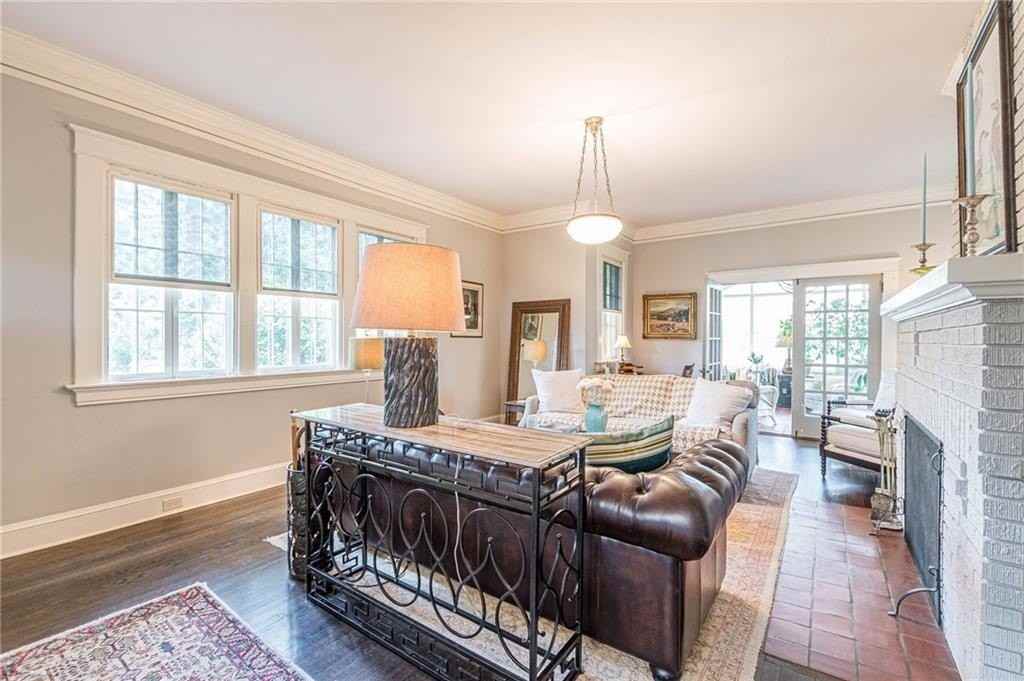 1878A Cambridge Ave - Photo 7 of 50