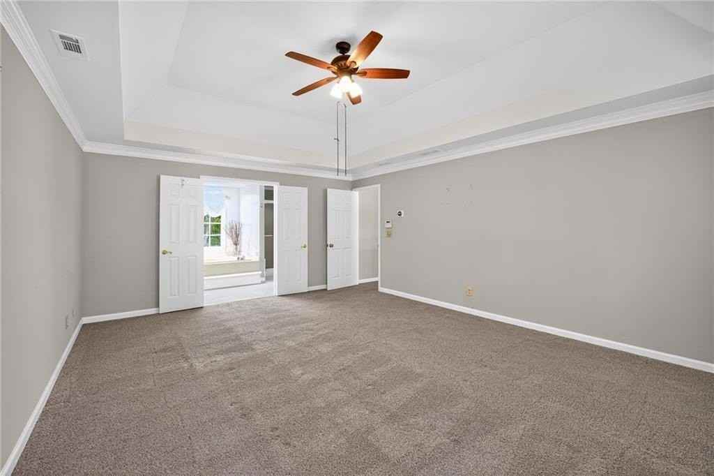 641 Belgrave Ln - Photo 5 of 17