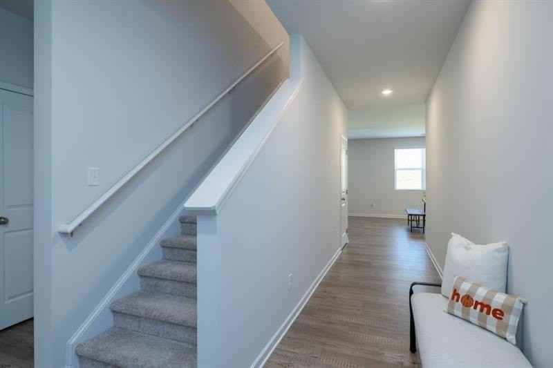 165 Sweet Briar Way - Photo 4 of 36