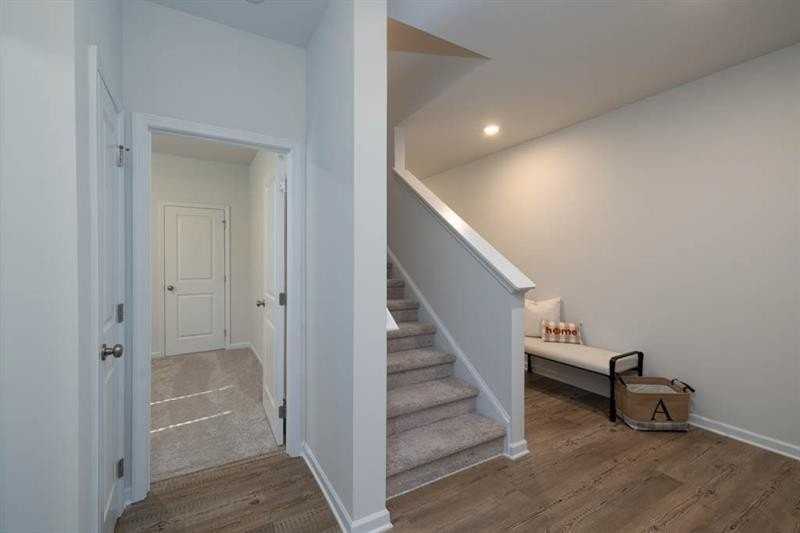 165 Sweet Briar Way - Photo 5 of 36