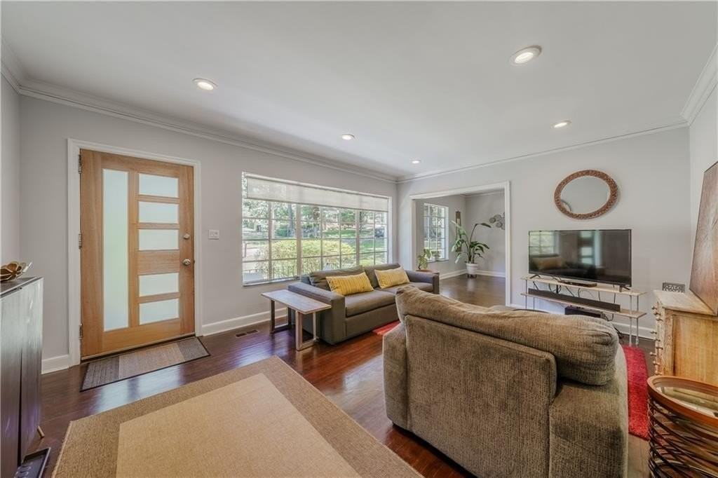 1920 W Forrest Ave - Photo 4 of 28