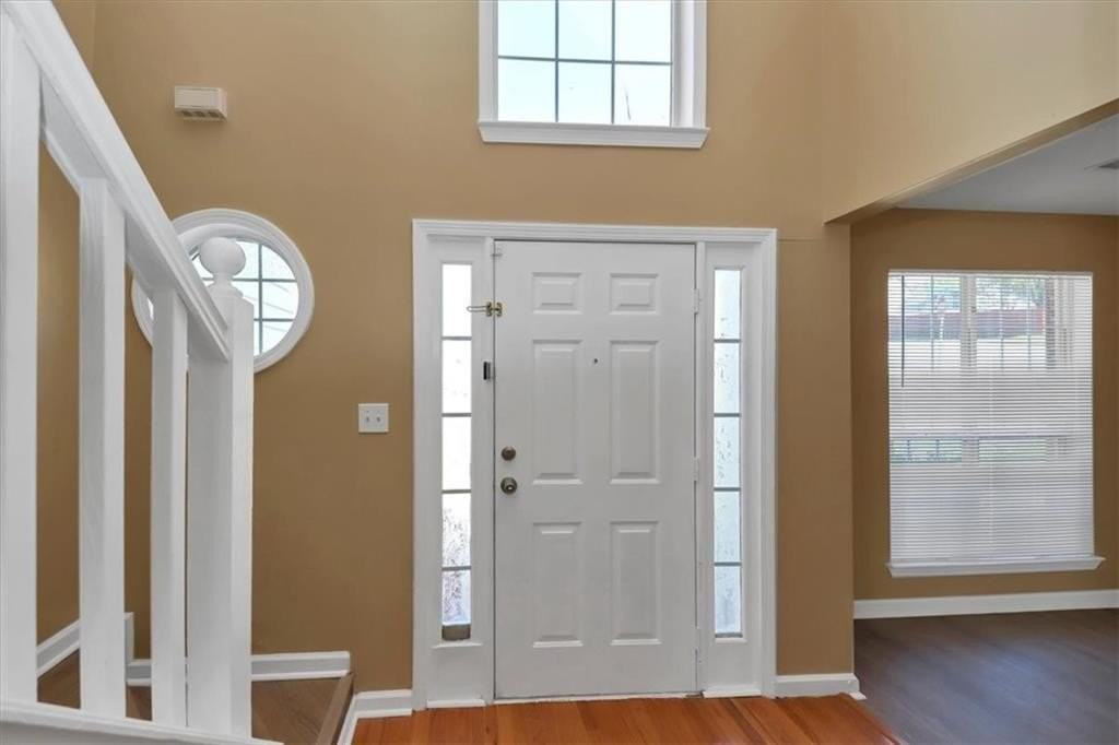 1260 Crestridge Ln - Photo 4 of 36