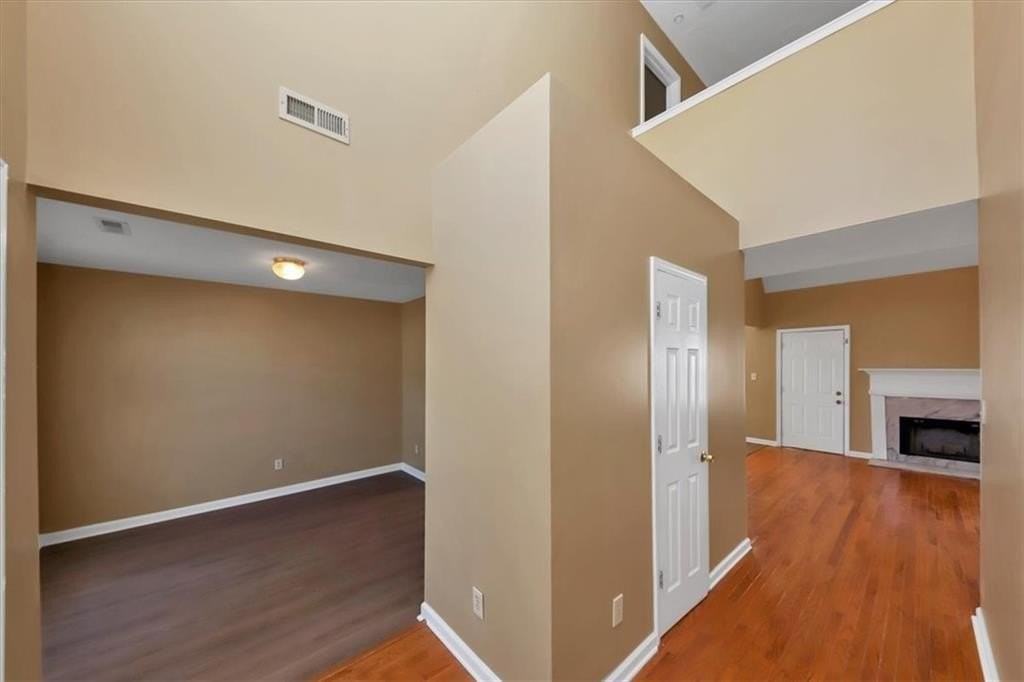 1260 Crestridge Ln - Photo 5 of 36