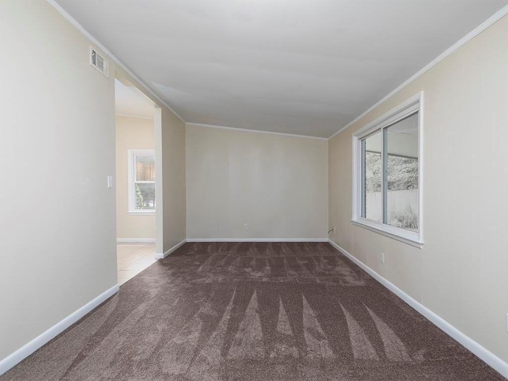 4340 Hanfred Ln - Photo 4 of 19