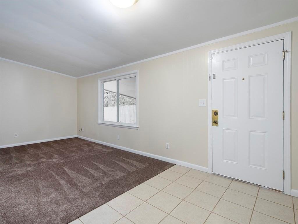 4340 Hanfred Ln - Photo 5 of 19