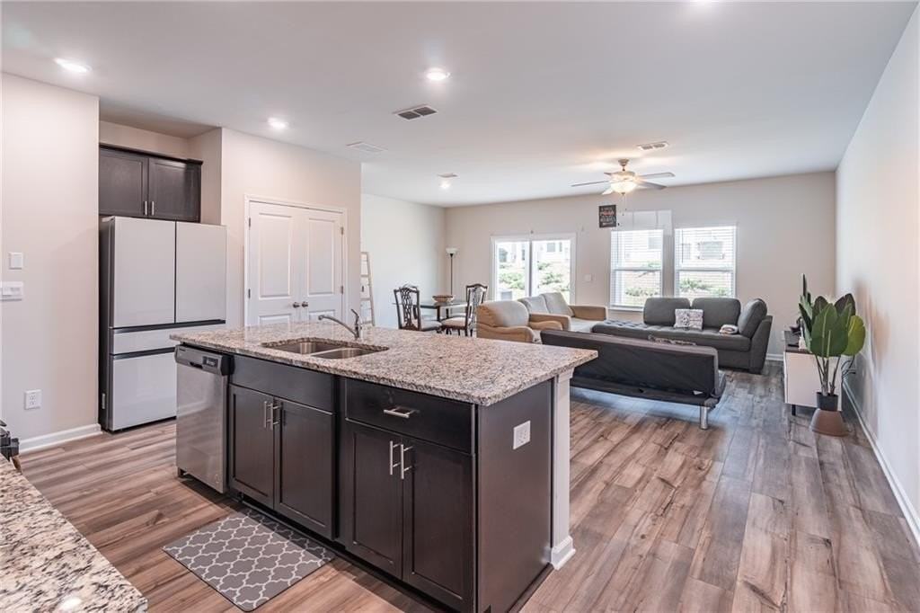 1452 Villageside Ct - Photo 4 of 21