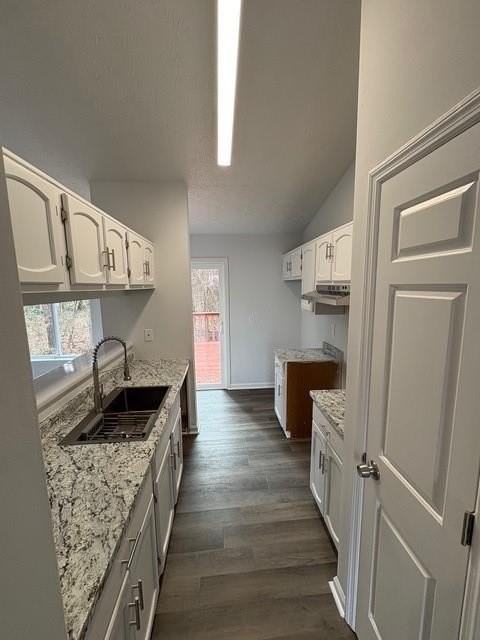 728 Fox Valley Dr - Photo 4 of 5