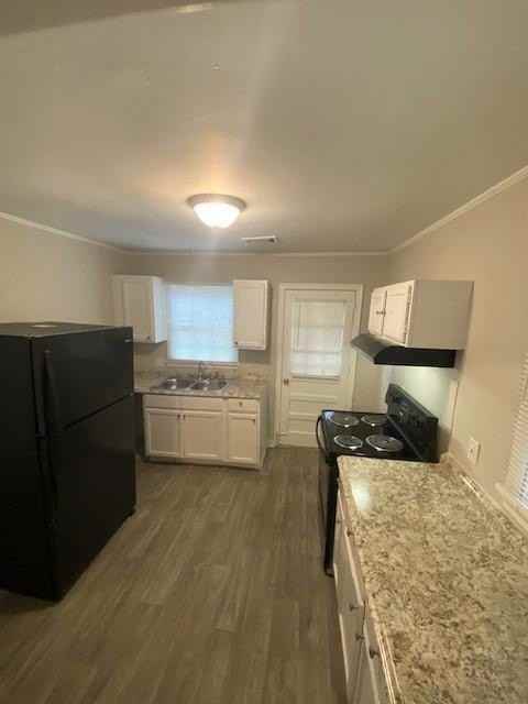 5128 Phillips Dr - Photo 4 of 10