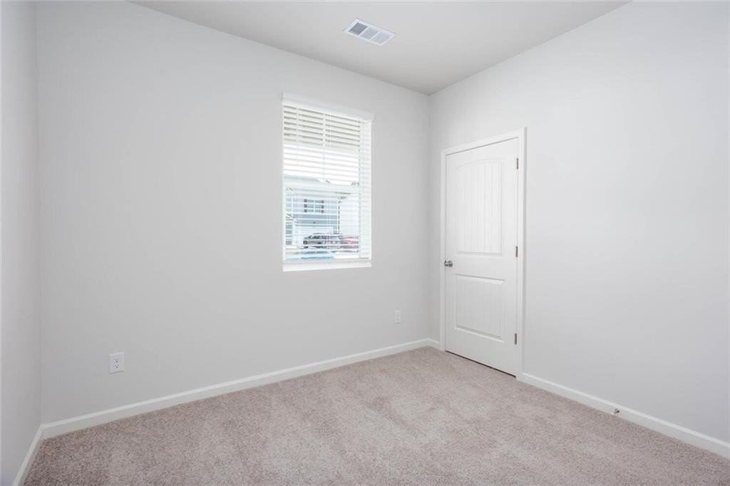 65 Grove Springs Ct Se - Photo 5 of 39