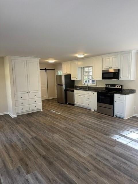 3805 Hilldale Rd - Photo 3 of 15