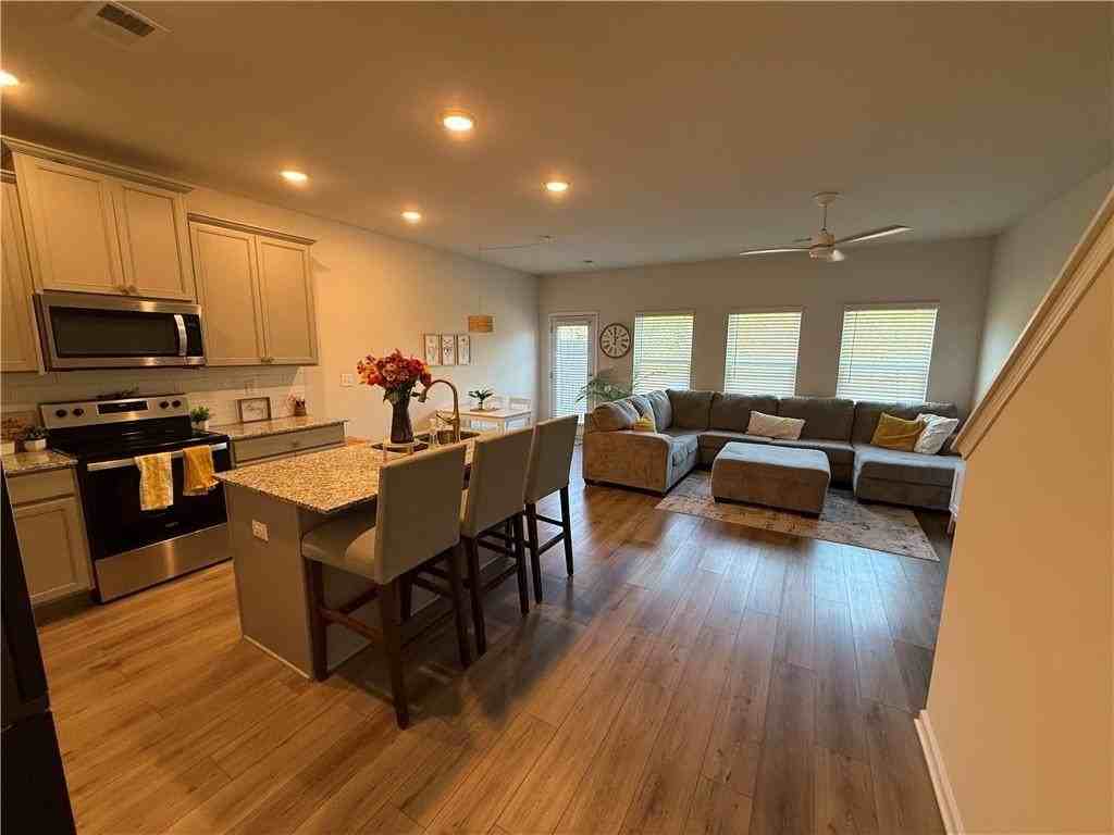 209 Buckingham Ln - Photo 5 of 18