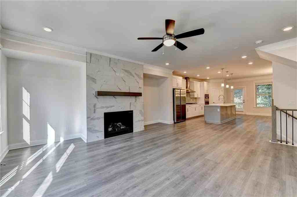 3159 Clairebrooke Ave - Photo 2 of 39