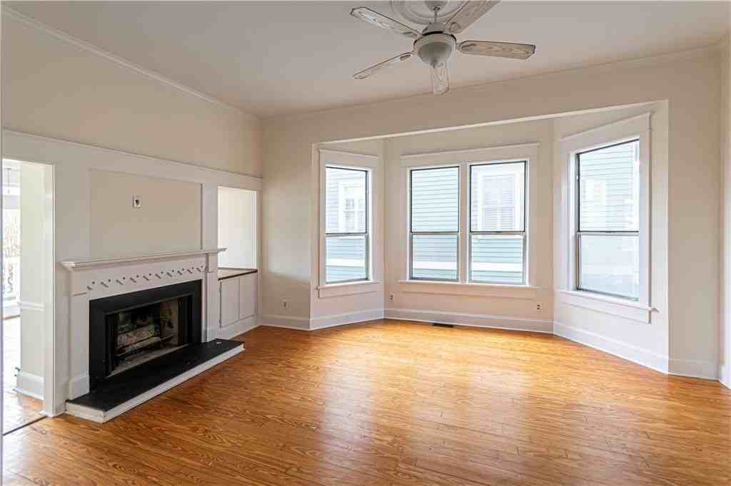 815 Edgewood Ave Ne - Photo 4 of 23