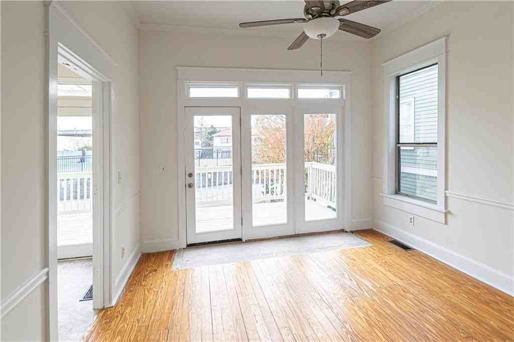 815 Edgewood Ave Ne - Photo 6 of 23