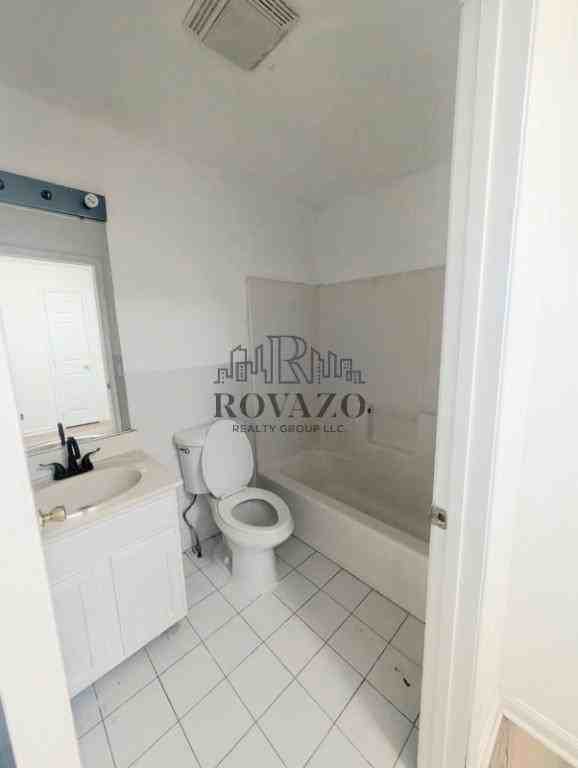 409 S 6th St #1 - Photo 4 of 8