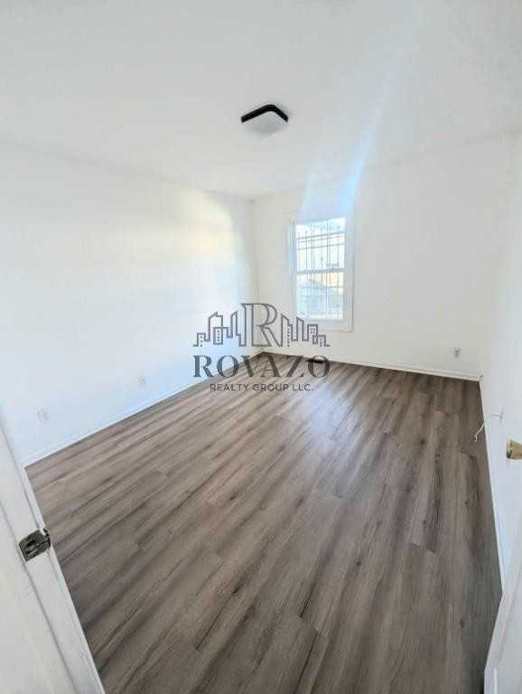 409 S 6th St #1 - Photo 6 of 8