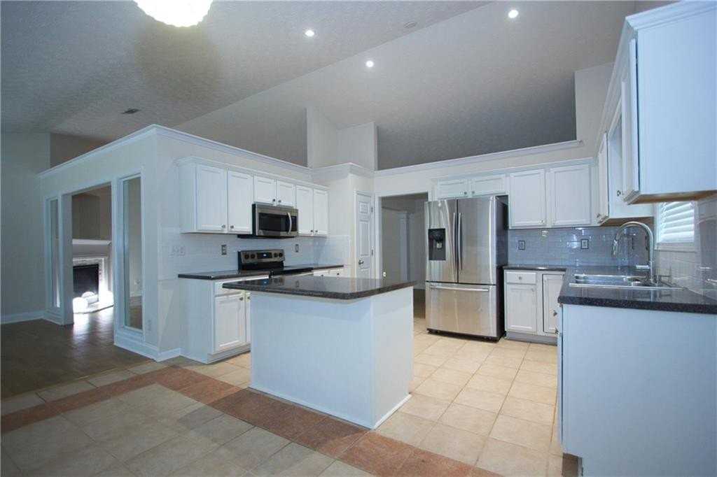 1481 Beckley Pointe - Photo 7 of 45