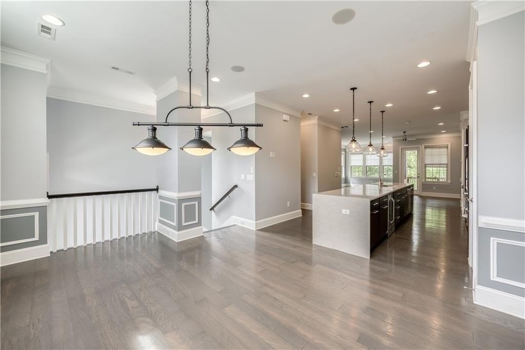 1124 Holly Ave - Photo 3 of 32