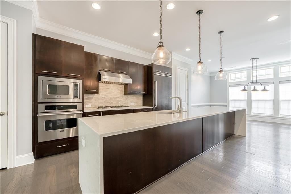 1124 Holly Ave - Photo 5 of 32