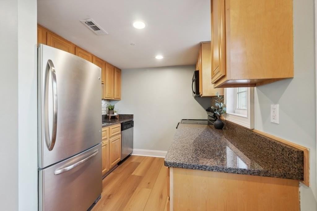 104 Rondak Cir Se - Photo 3 of 33