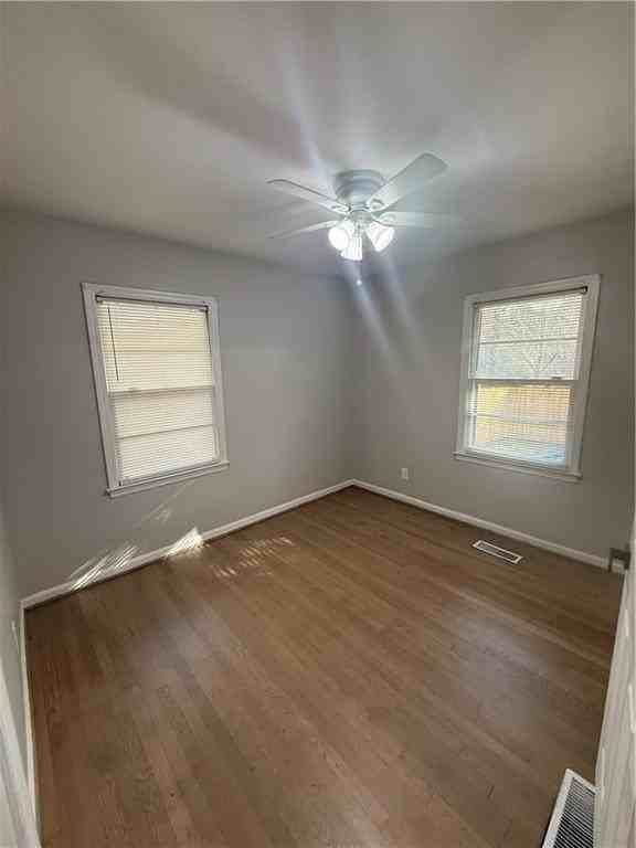 660 Dozier Dr - Photo 5 of 13