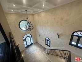 featured image of 458 N Flores St