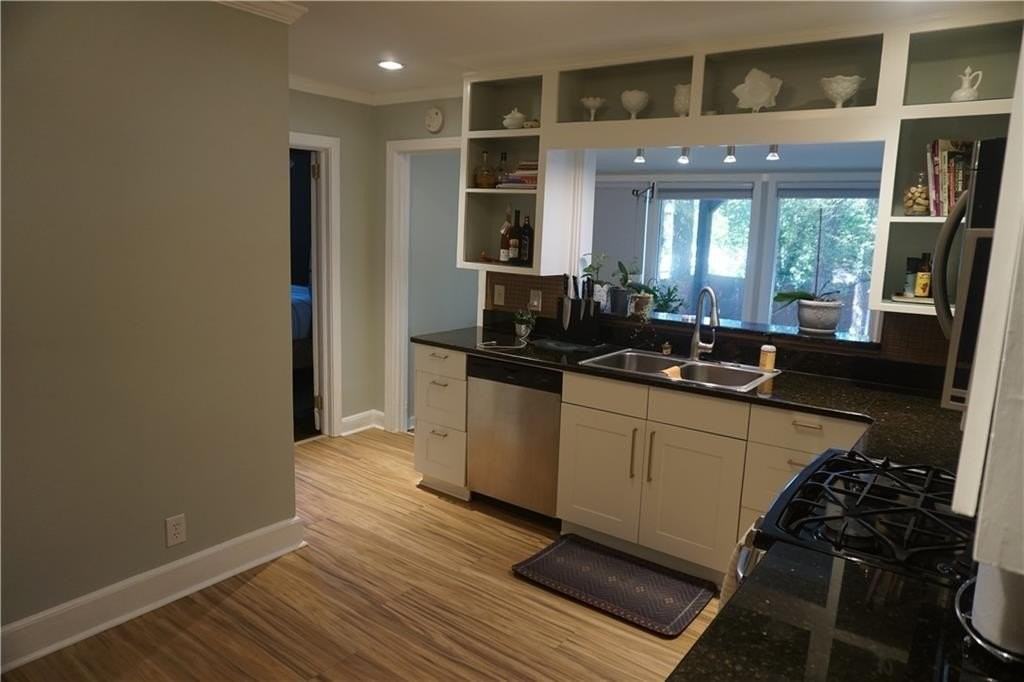 2210 Lenox Rd Ne - Photo 7 of 22