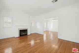 10543 Almayo Ave - Photo 3 of 8