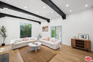 1104 S Crest Dr - Photo 7 of 8