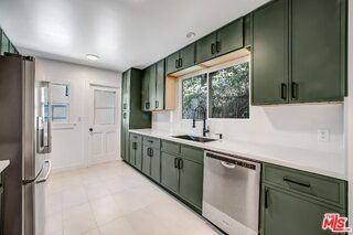 951 Hilldale Ave - Photo 2 of 8