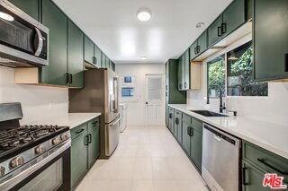 951 Hilldale Ave - Photo 3 of 8