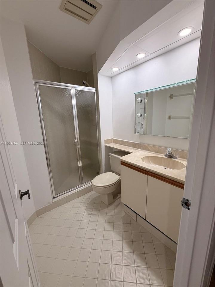 7460 La Paz Blvd - Photo 4 of 8