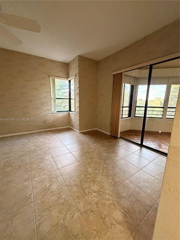 7460 La Paz Blvd - Photo 7 of 8