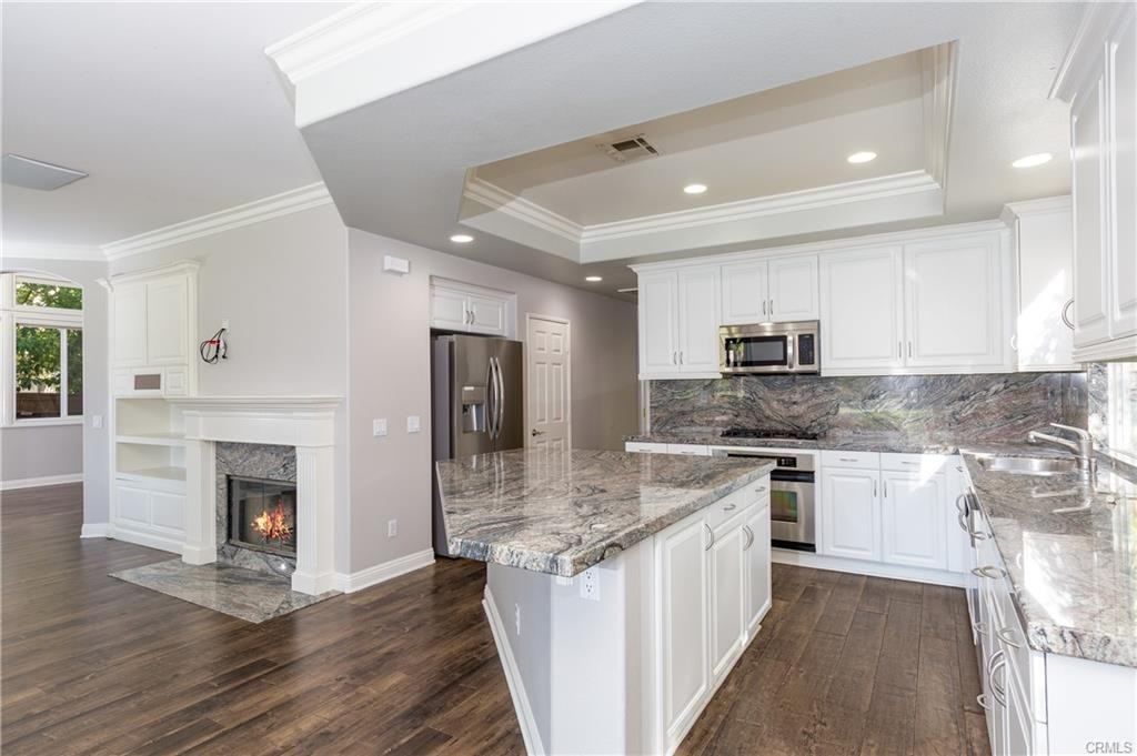 18210 Shannon Ridge Pl - Photo 3 of 8