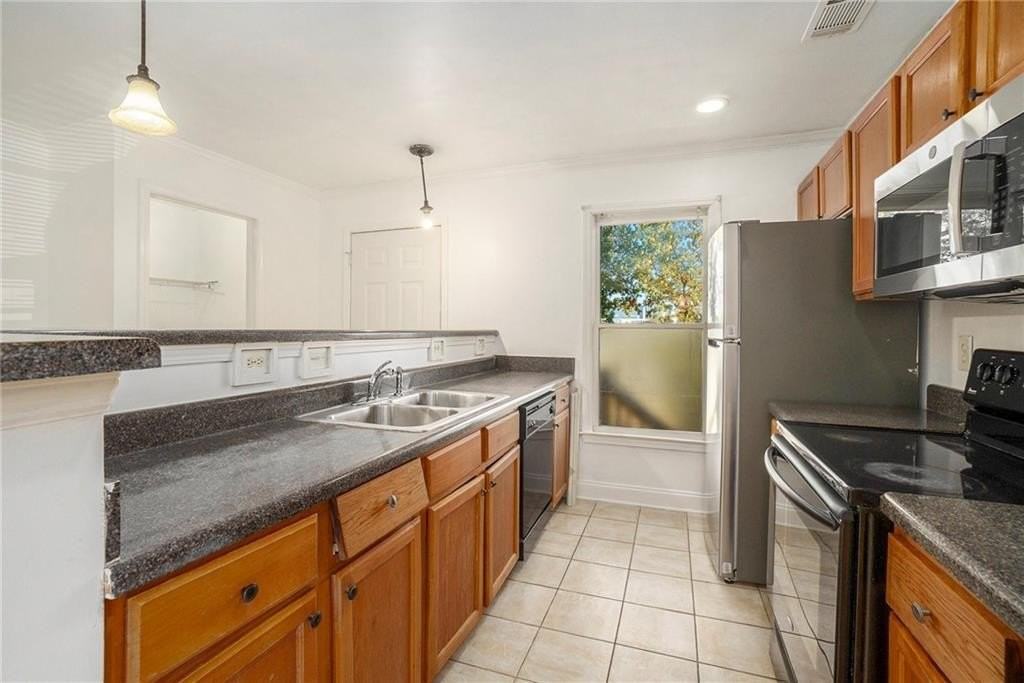 719 Magnolia St Nw - Photo 5 of 13