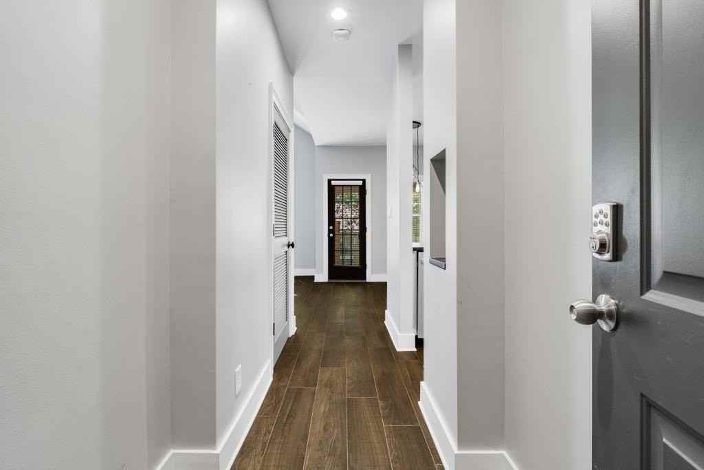 240 Renaissance Pkwy Ne Apt 214 #214 - Photo 2 of 36