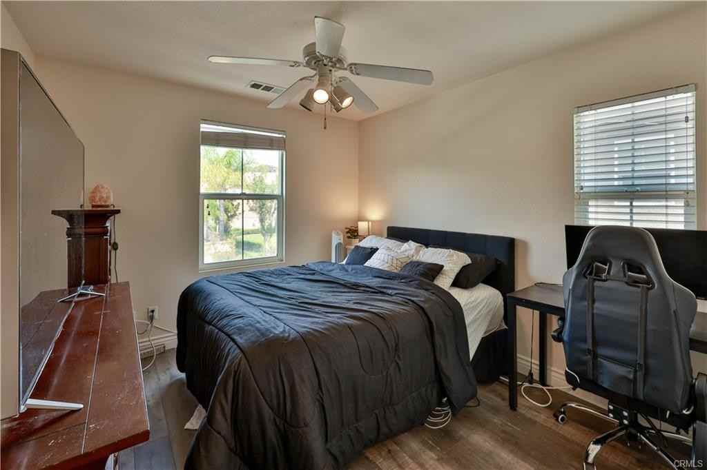 29338 Dakota Dr - Photo 2 of 8