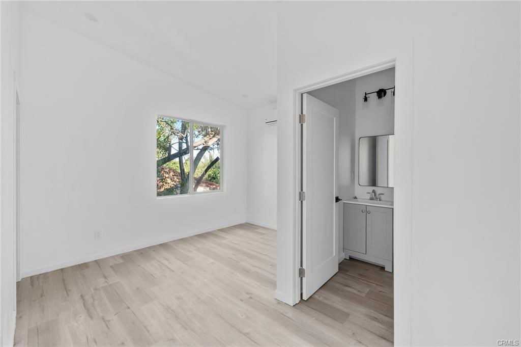 8514 Wilbur Ave - Photo 2 of 8