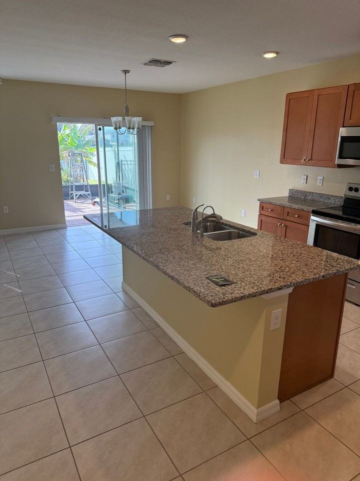 4207 Looking Glass Pl - Photo 7 of 26