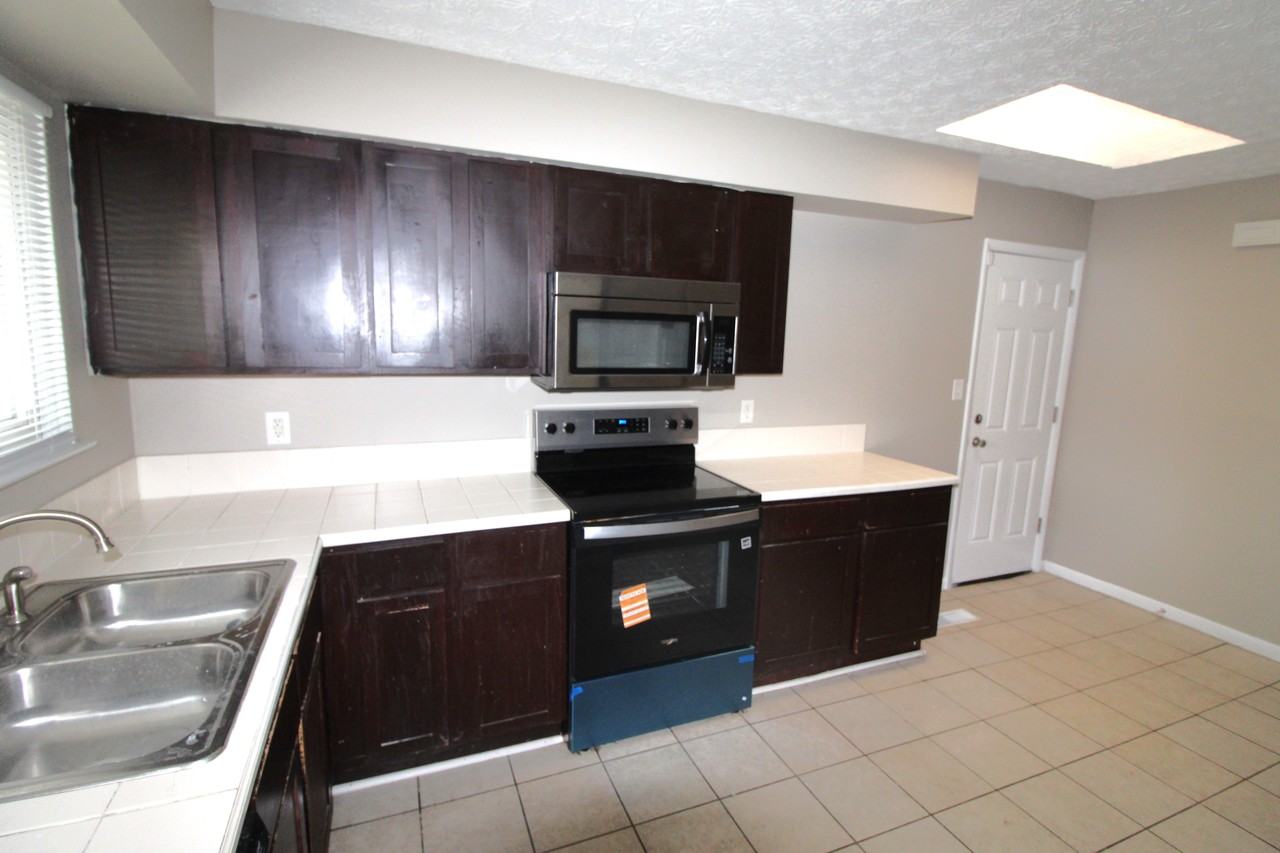 2514 Lipton Road - Photo 6 of 19