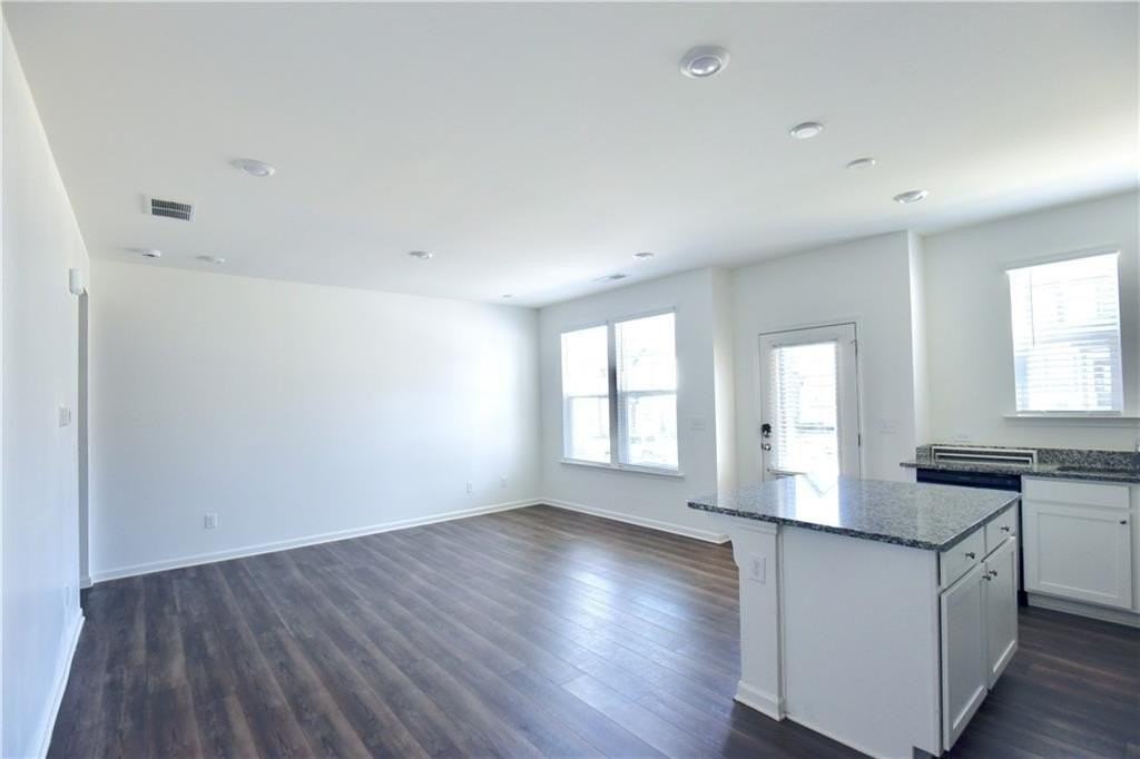 224 Banner Rd - Photo 6 of 19