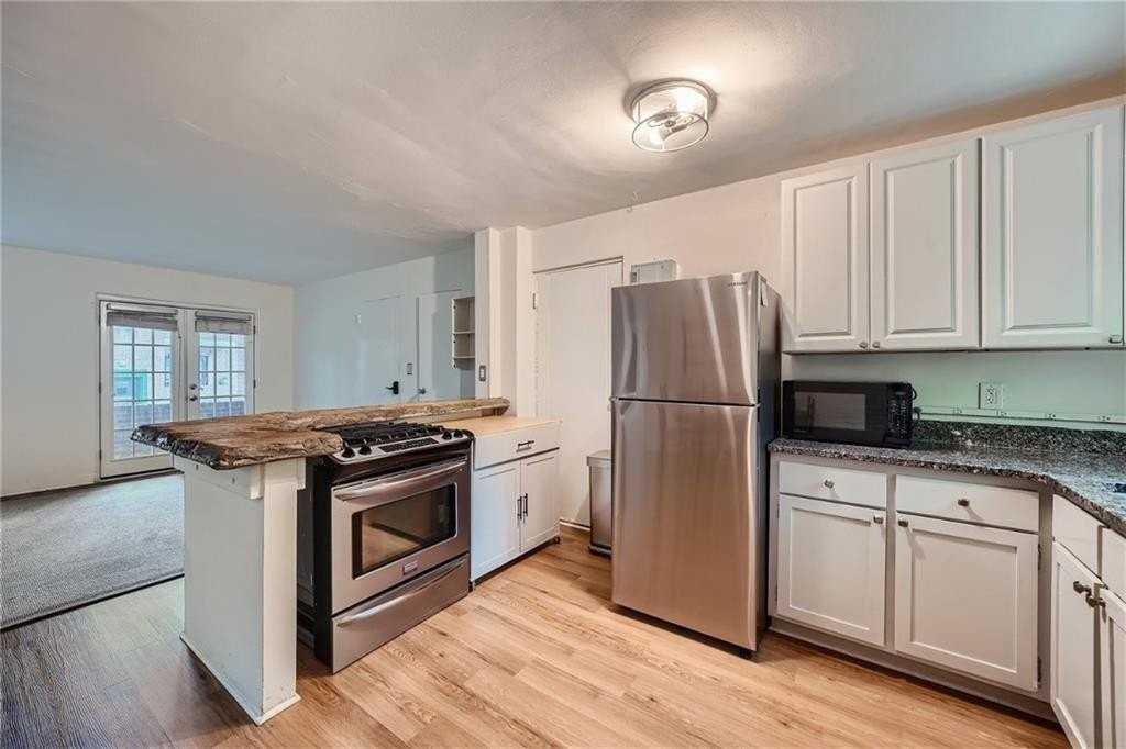 1381 Normandy Dr Ne Apt 2 #2 - Photo 6 of 12