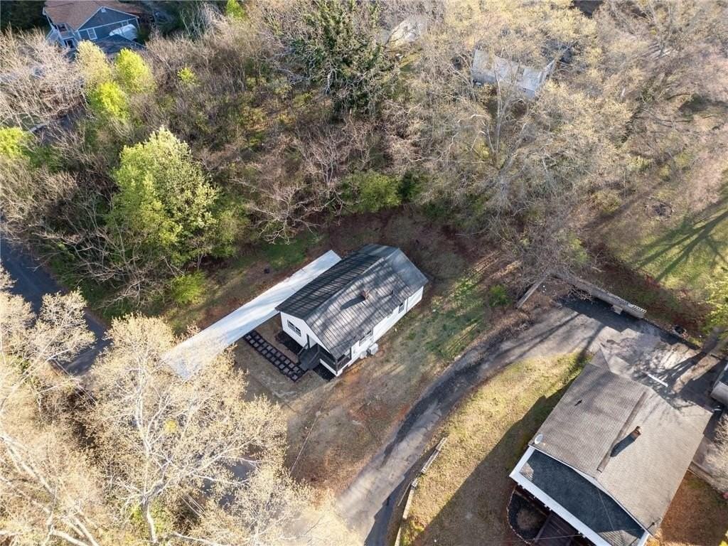 125 Roosevelt St - Photo 5 of 34