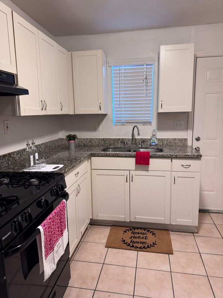 Willow Creek Apartments - Photo 5 of 5