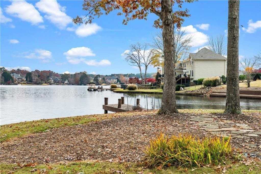 135 Staghound Ct - Photo 3 of 50