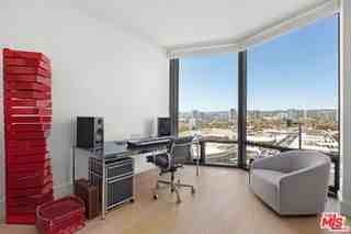 211 W Elm Ct #9E - Photo 5 of 8