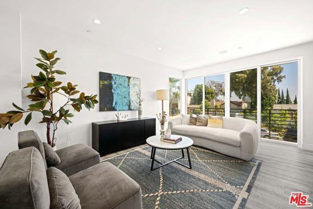 1959 E 1st St #1 - Photo 6 of 7